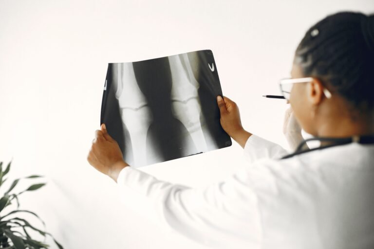 Female vs Male Bone Density Key Differences Explained by an Orthopedic Hospital