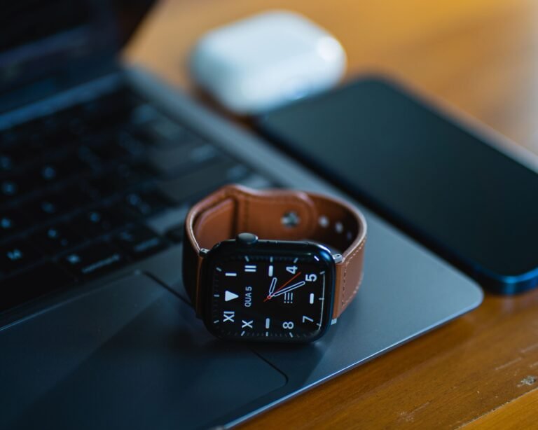 Garmin Watch Bands A Complete Guide to Silicone, Nylon Leather and Metal Straps